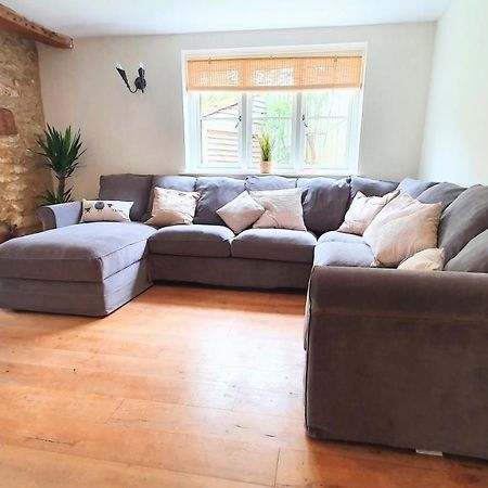 Glenfield Cottage - Secluded Luxury Deep In The Oxfordshire Countryside Wilcote ภายนอก รูปภาพ
