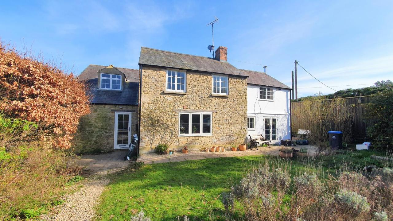Glenfield Cottage - Secluded Luxury Deep In The Oxfordshire Countryside Wilcote ภายนอก รูปภาพ