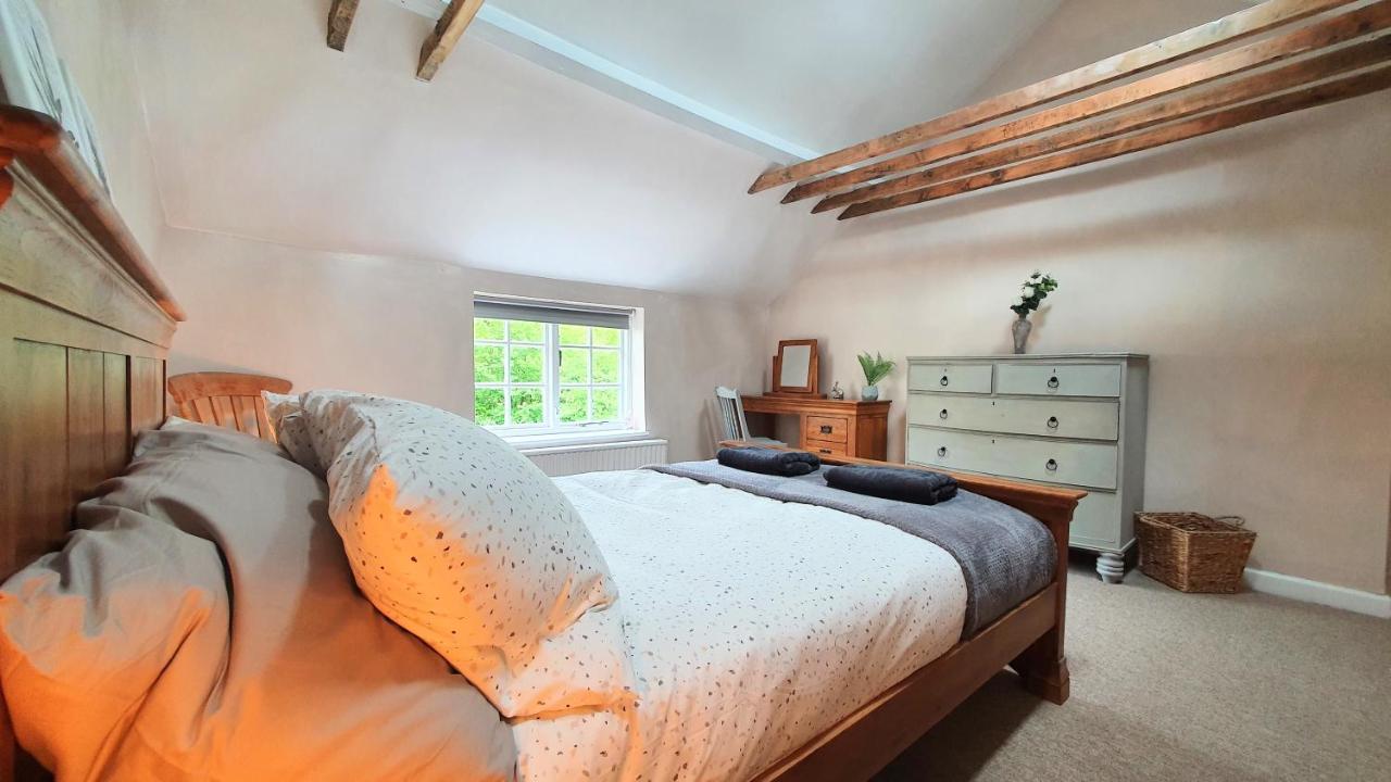 Glenfield Cottage - Secluded Luxury Deep In The Oxfordshire Countryside Wilcote ภายนอก รูปภาพ
