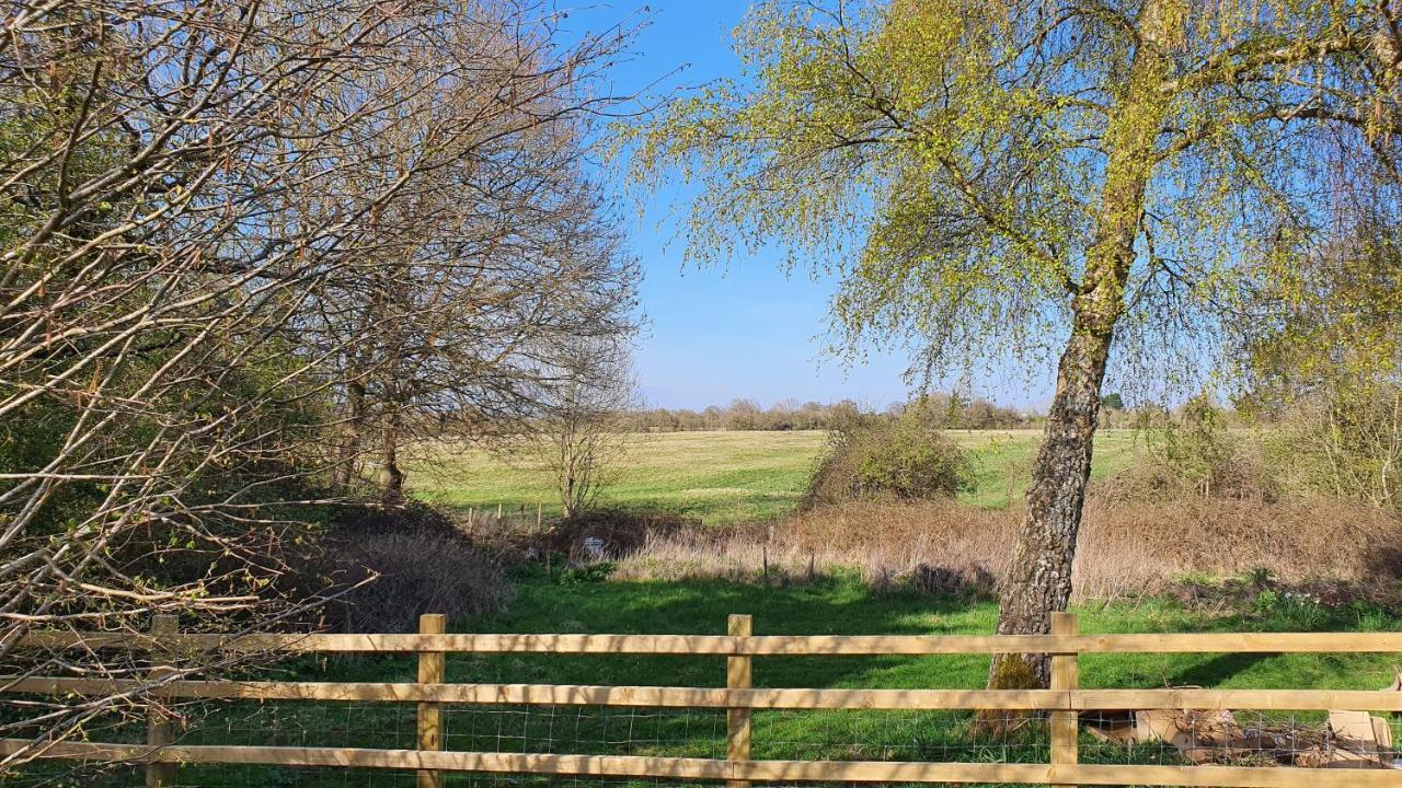 Glenfield Cottage - Secluded Luxury Deep In The Oxfordshire Countryside Wilcote ภายนอก รูปภาพ